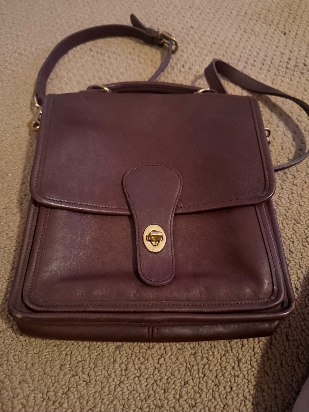Coach Vintage Dowel Field Bag 9940 Mahogany Glove-Tanned Leather One Owner